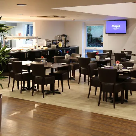 Ramada Oxford-2