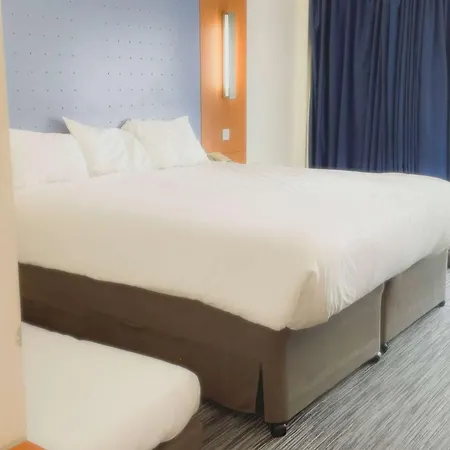 Ramada London North-3