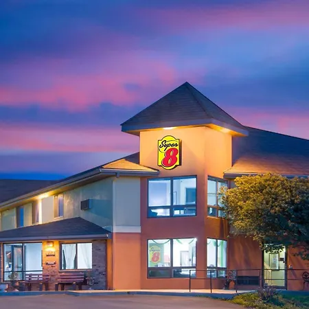 Super 8 By Wyndham Toledo-3