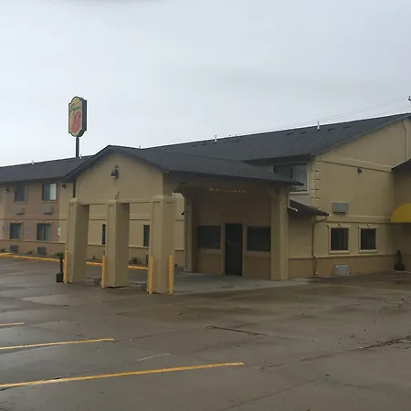 Super 8 By Wyndham Newton-2