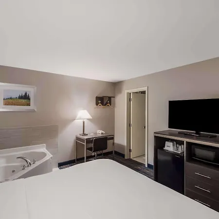 Americas Best Value Inn Farmington-2