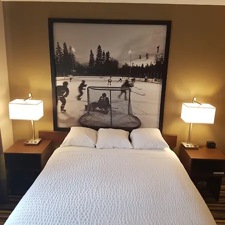 Super 8 By Wyndham Winnipeg West-2