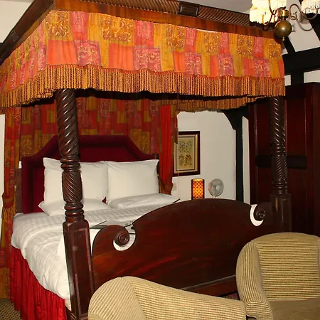 Brook Red Lion Hotel-3