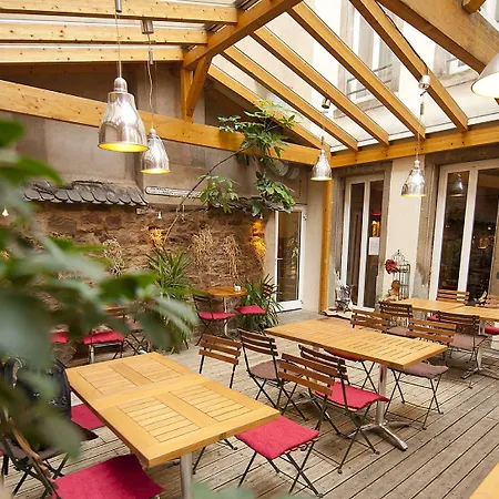 Hotel Le Grillon-2