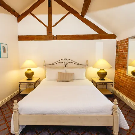 Donington Park Farmhouse Hotel-2