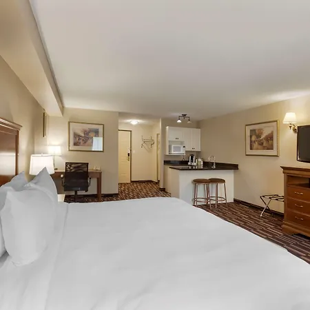 Best Western Plus Orillia Hotel-2