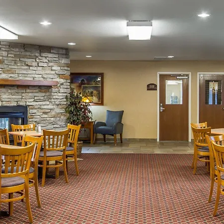 Quality Inn & Suites Fort Madison Near Hwy 61-3