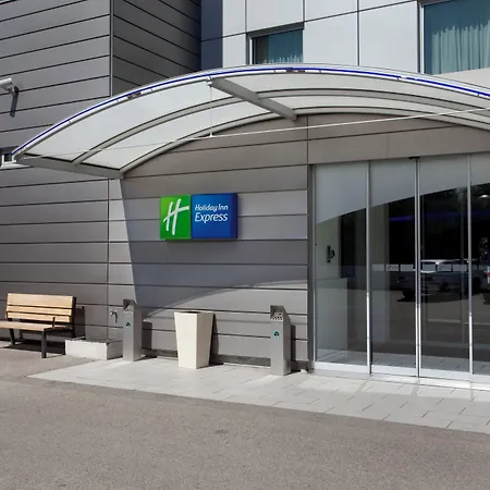 Holiday Inn Express Geneva Airport By Ihg-3