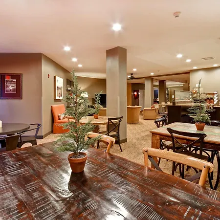 Grandstay Hotel & Suites La Crosse-2