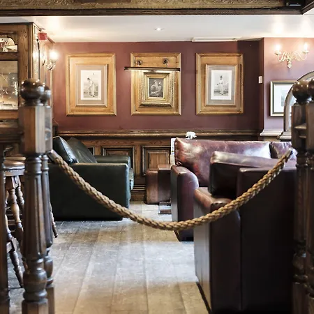 The Mad Hatter Hotel-2