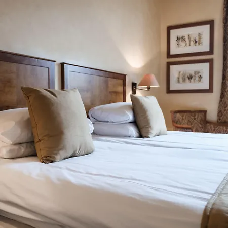 The Fox & Goose Hotel-3
