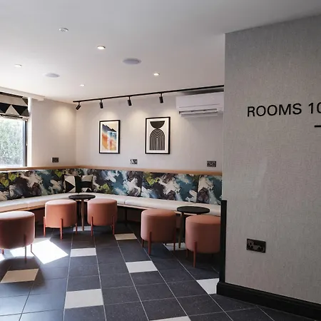 The Fox & Goose Hotel-2