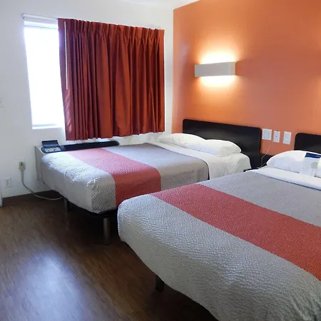 Motel 6-Clute, Tx-3