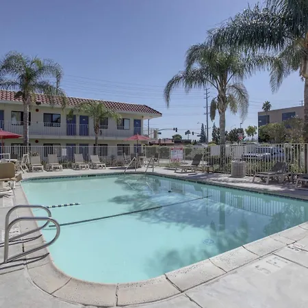 Motel 6-Corona, Ca-2