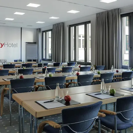Intercityhotel Hamburg Hauptbahnhof-3