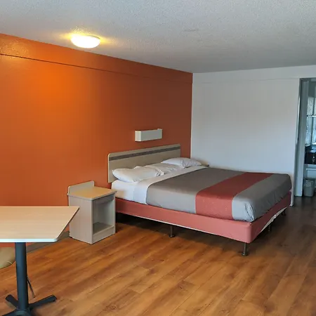 Rodeway Inn Altoona Orchard Plaza-2