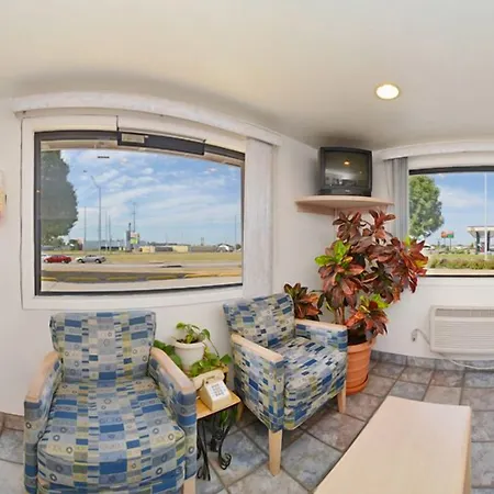 Americas Best Value Inn - Lincoln-2