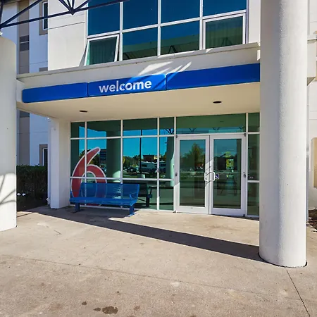 Motel 6-Whitby, On - Toronto East-2