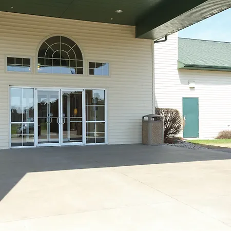 Boarders Inn & Suites By Cobblestone Hotels - Shawano-2