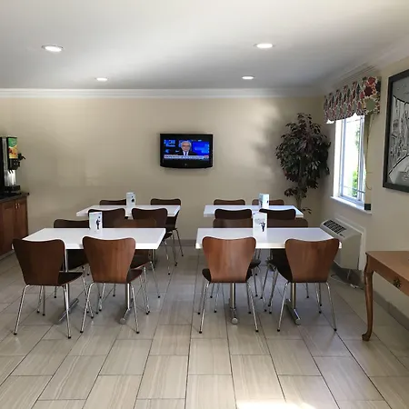 Super 8 By Wyndham Vicksburg-2