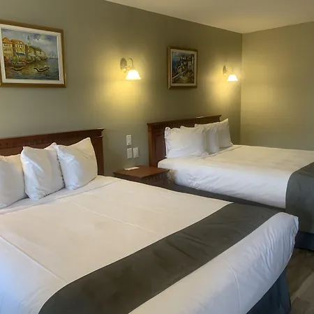 Hotel&Suites Les Laurentides-2