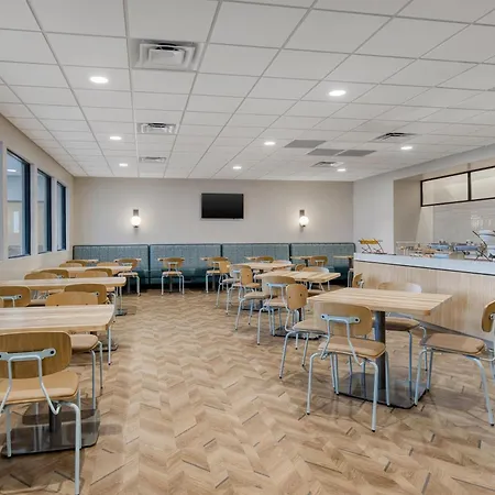Best Western Byron Center-3