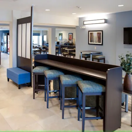 Westay Suites Belle Chasse-2