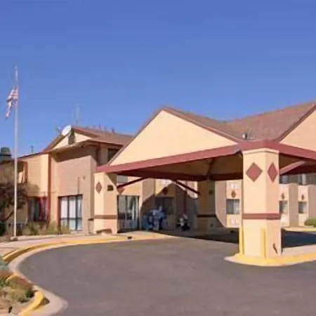 Super 8 By Wyndham Denver Stapleton-2