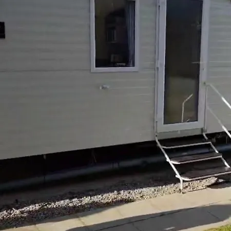 Zucolli'S Caravan At Trecco Bay Holiday Park-3
