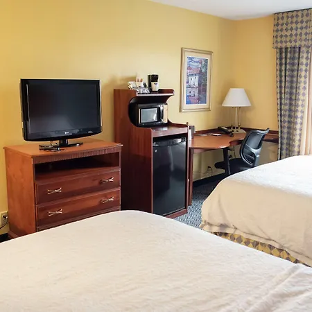 Hampton Inn Lebanon-2