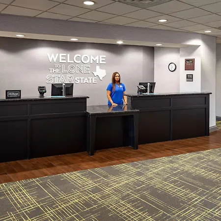 Hampton Inn & Suites Texarkana-3