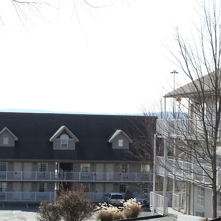 Gazebo Inn-2