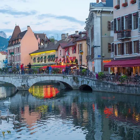 Campanile Annecy Centre - Gare-3