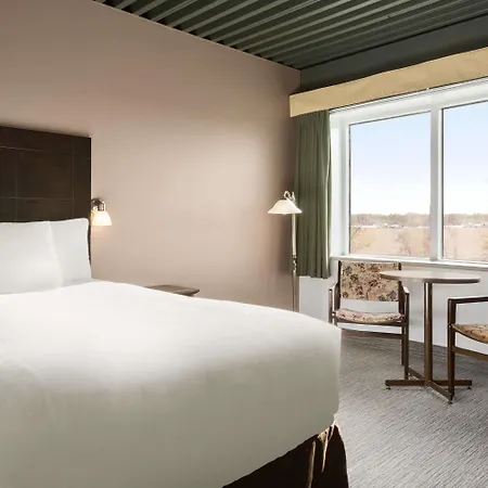 Travelodge By Wyndham Baie Comeau-3