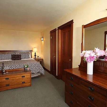 Elk Cove Inn & Spa-2