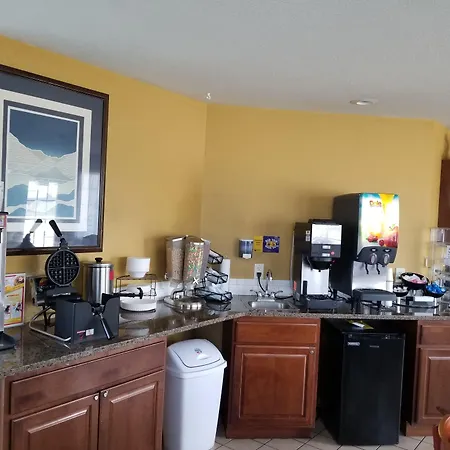 Rodeway Inn-2