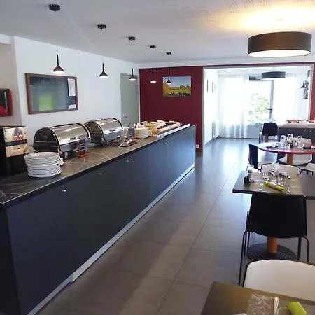 Best Hotel Mayenne-3