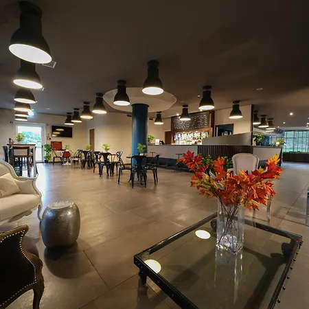La Meridiana Bleisure Hotel-3