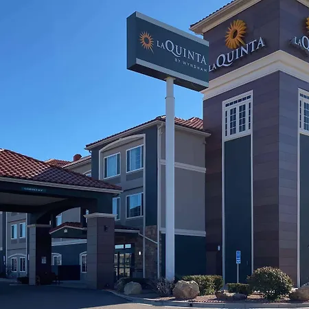 La Quinta By Wyndham Gallup-3