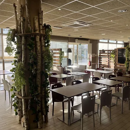 Campanile Paris Ouest - Chaville-3