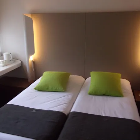 Campanile Hotel Chantilly-3