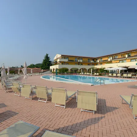 Le Terrazze Sul Lago Hotel & Residence-2
