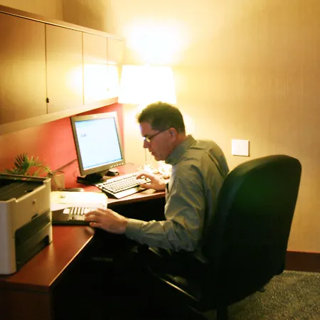 Hampton Inn & Suites Laval-3