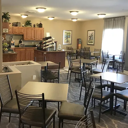Grandstay Hotel & Suites Ames-2