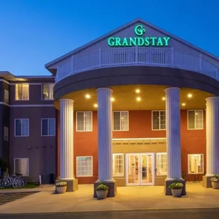 Grandstay Hotel & Suites Ames-3