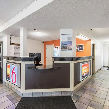 Motel 6-Lawrence, Ks-2