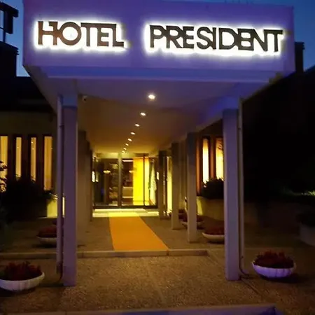 Grand Hotel President-3