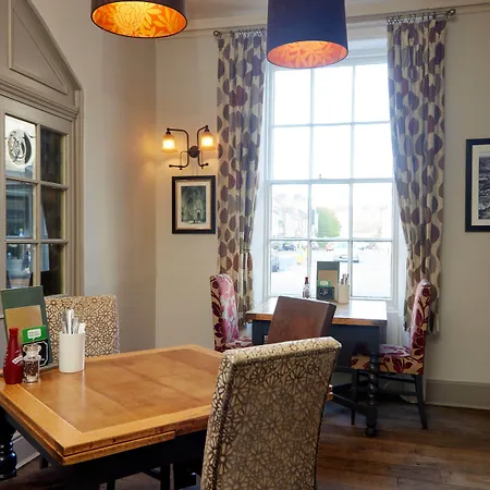 Lamb Hotel By Greene King Inns-3