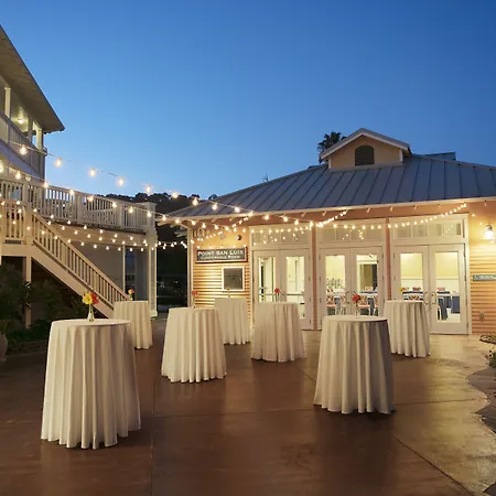 Avila Lighthouse Suites-3