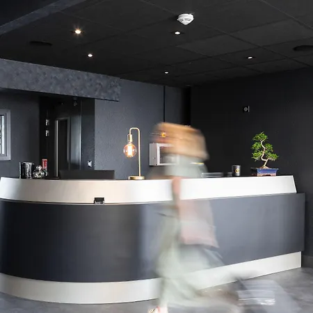 Hotel L'Ortega - Rennes St Jacques Aéroport-3